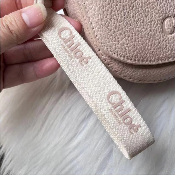 Chloe Parfum Blush Pink Wristlet/Cosmetic Pouch - Picture 4 of 4